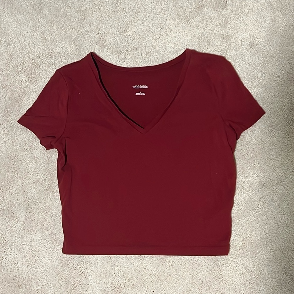 size large wild fable maroon cropped short sleeve tee